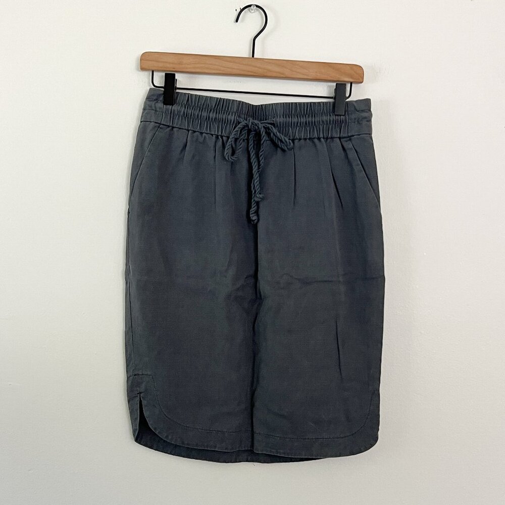 LOFT // gray soft pull on skirt with drawstring S